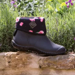 Bottes De Pluie Muck Boot Women Muckster II Mid Black Rose Print -Promos Le Chameau Magasin WM2 1ROSMucksterIIMidbloemen