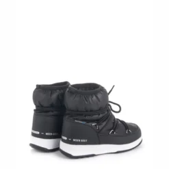 Moon Boot Bottes De Neige Boot Junior Low Nylon WP Black 7 Moon Boot Bottes De Neige Boot Junior Low Nylon WP Black -Promos Le Chameau Magasin c fit w 1000 h 1250 q auto eco34051800001 moon boot jr girl low nylon wp HQ 2